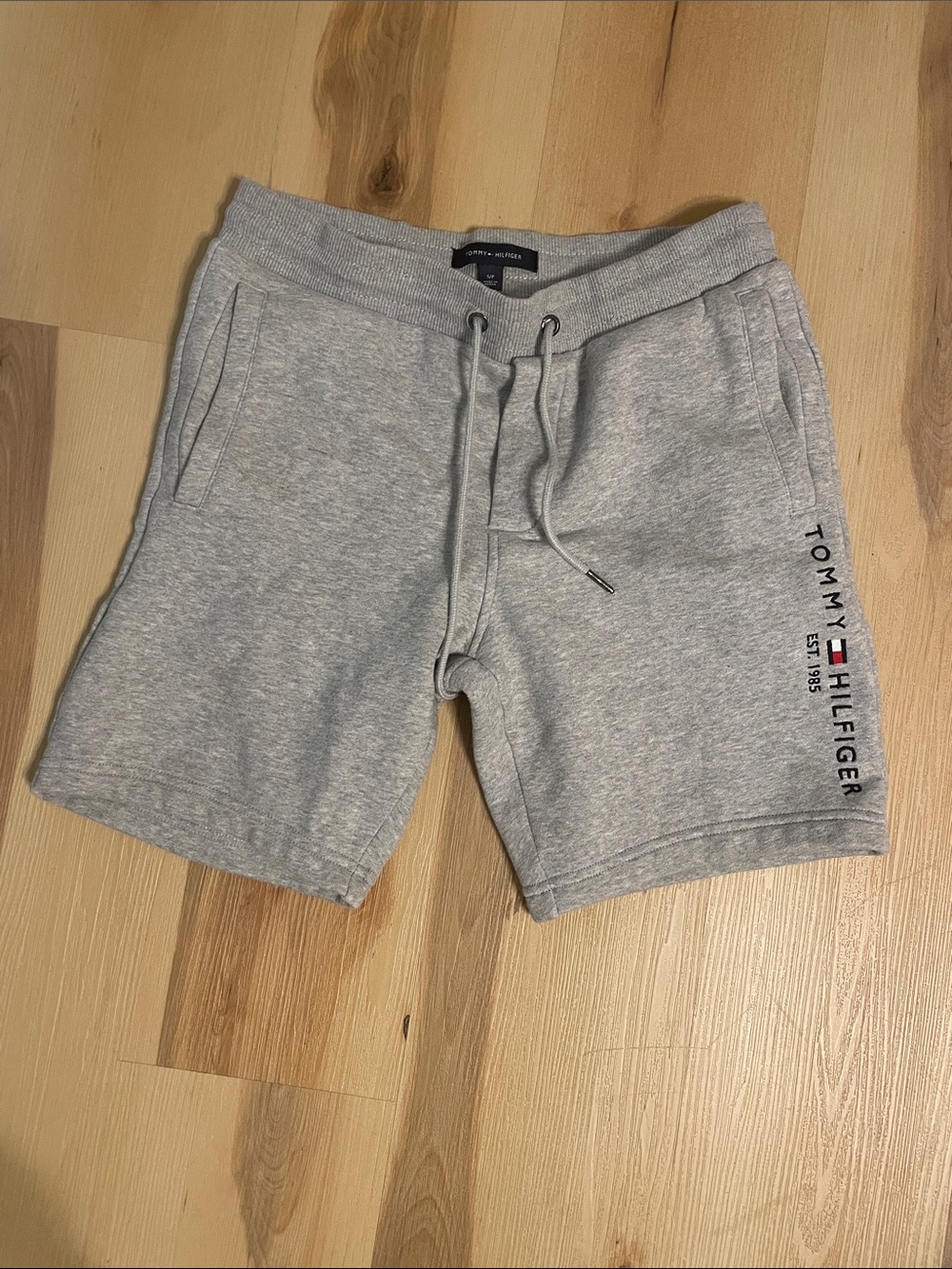 Tommy Hilfiger Light Gray Pullover Drawstring Athletic Shorts
